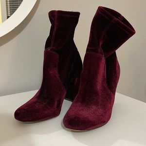 Lord and Taylor size 7 - burgendy suede ankle boots - barely worn